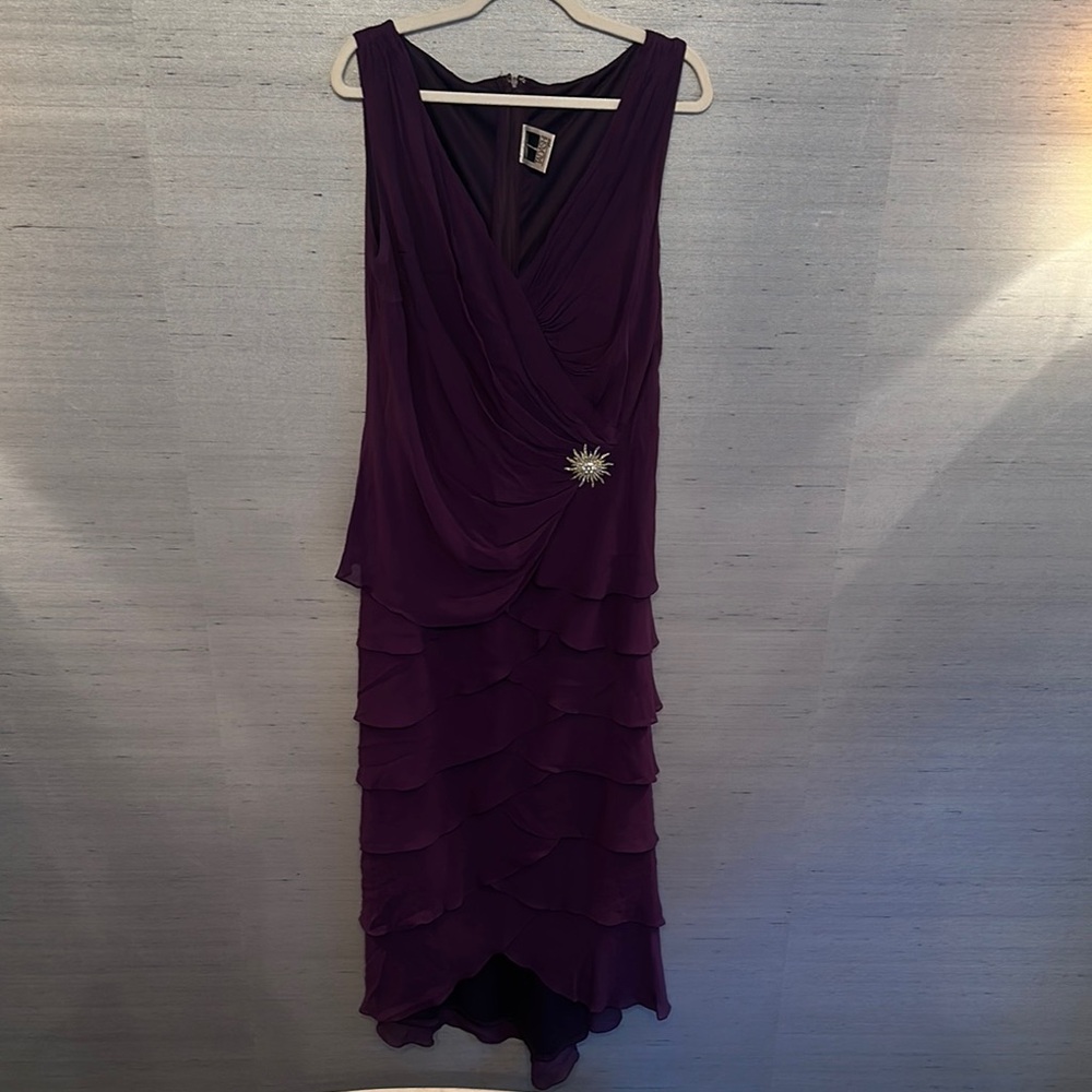 Tadashi Shoji Elegant Purple Chiffon Tiered High-Low Evening Gown / Dress